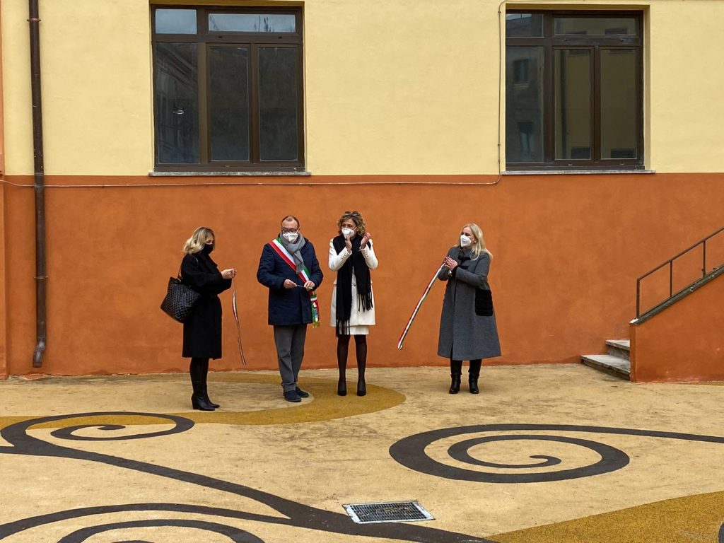 Bracciano, taglio del nastro per la scuola Tittoni