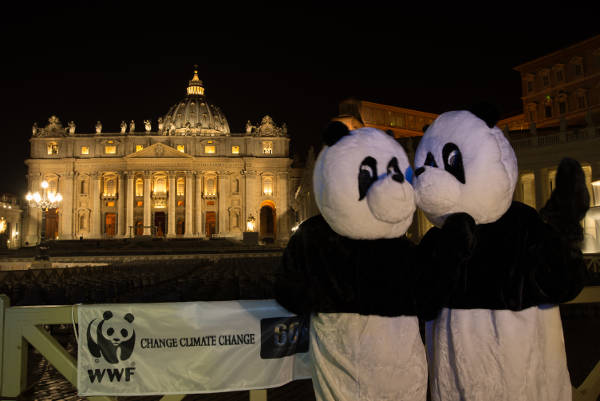 Sabato 27 marzo Wwf Earth Hour 2021 nel territorio della Città Metropolitana di Roma Capitale