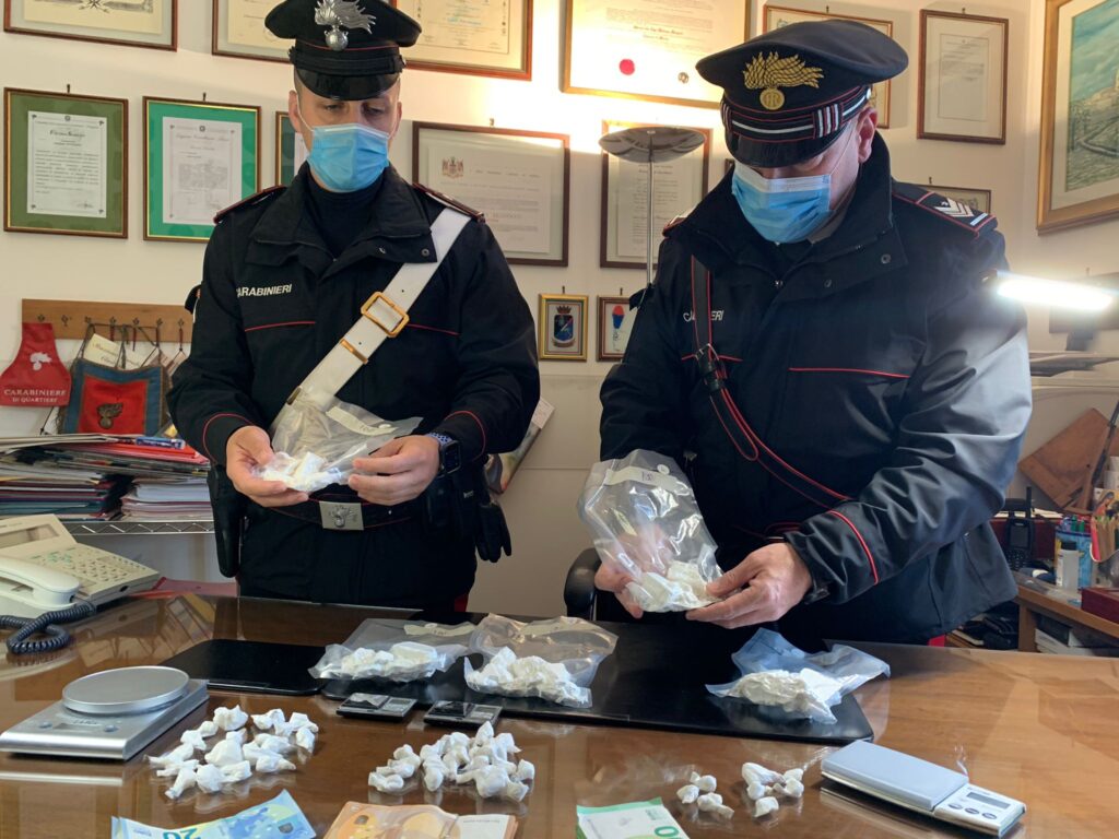 Civitavecchia: sequestrato un chilo di coca e due pusher nella rete dei Carabinieri