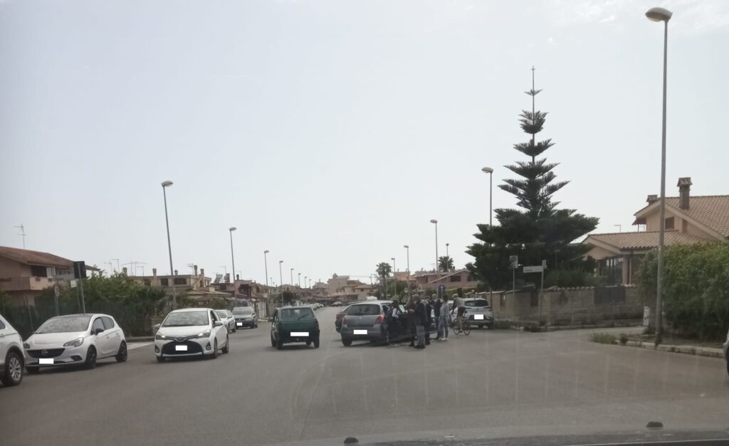 Ladispoli: scontro tra due auto in via Atene