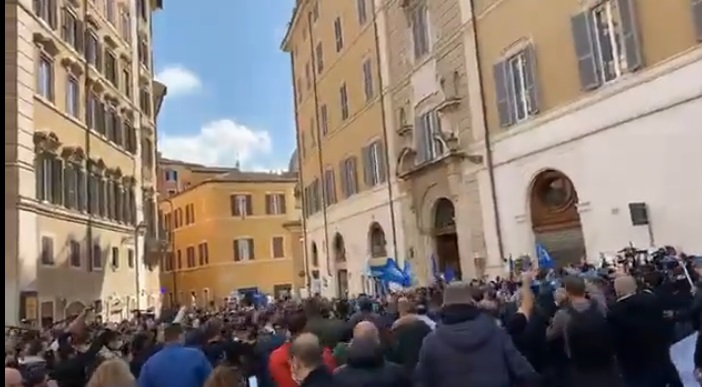 E' protesta dei ristoratori a piazza Montecitorio