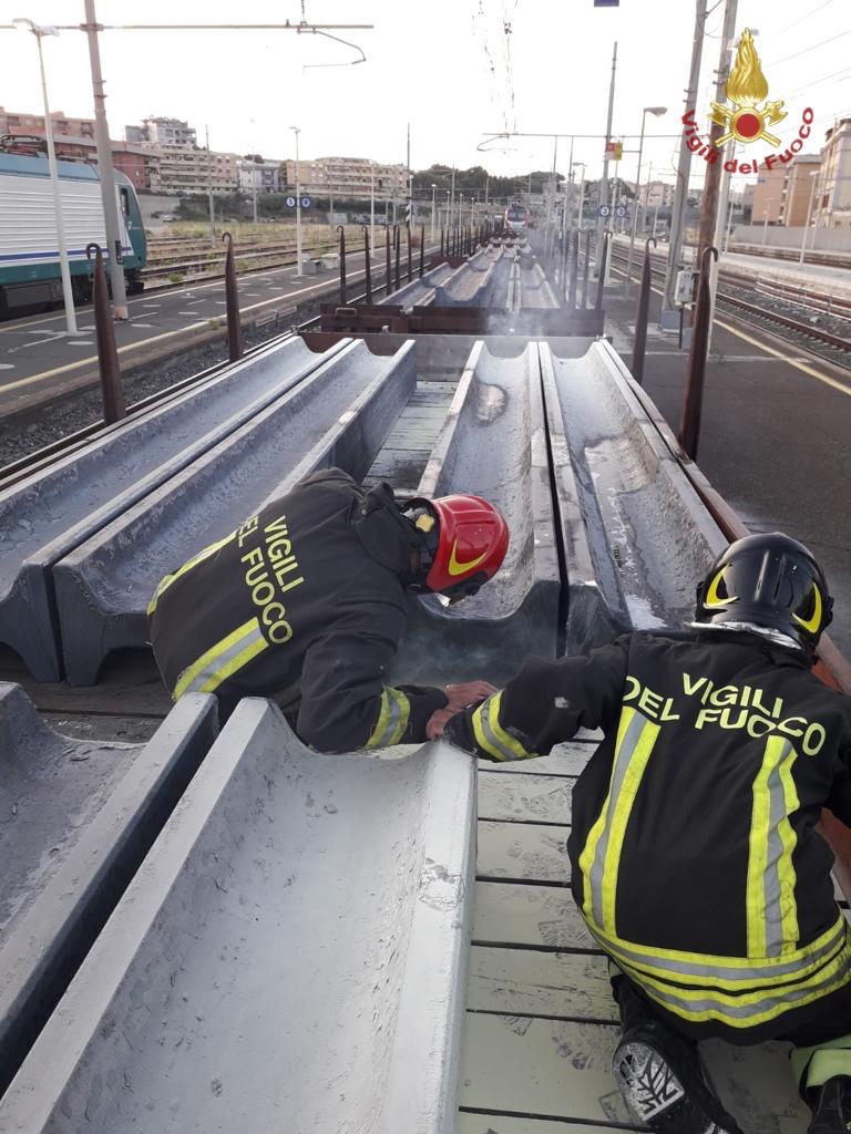 incendio vagone merci civitavecchia