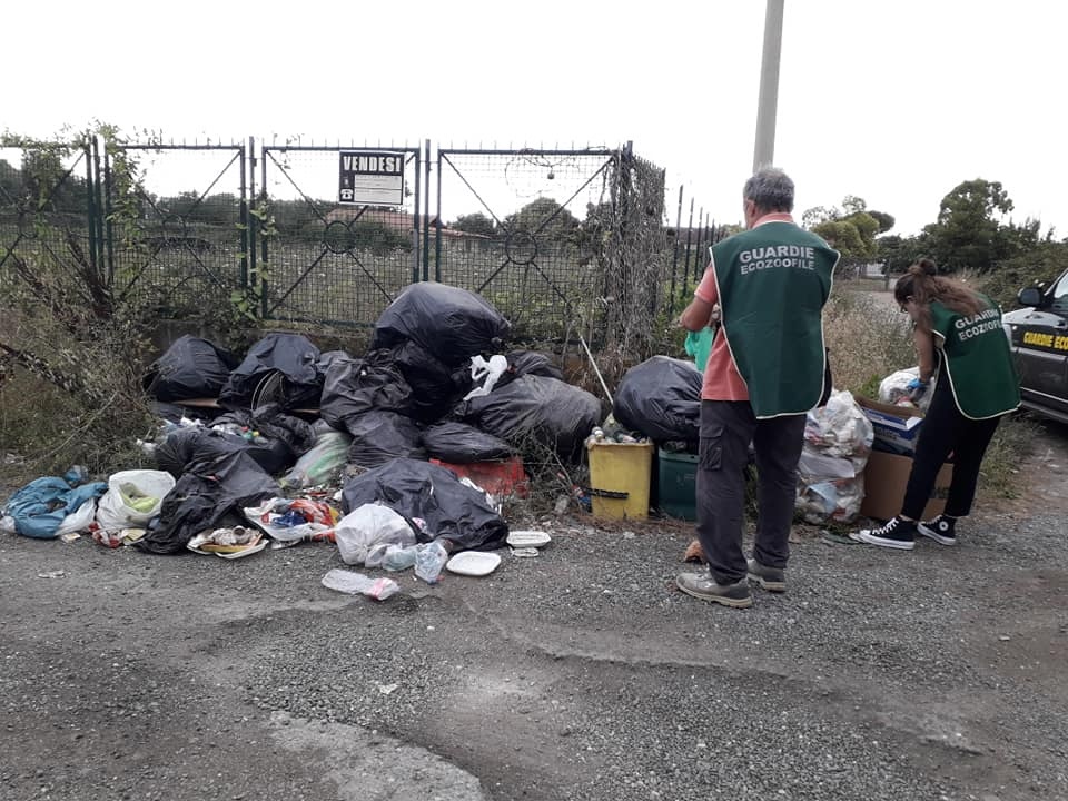 Ladispoli rifiuti abbandonati Monteroni