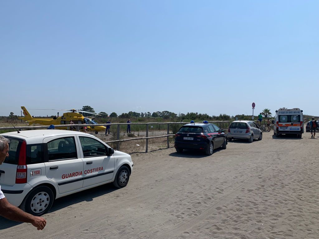Cerveteri: ha un malore in acqua e perde la vita