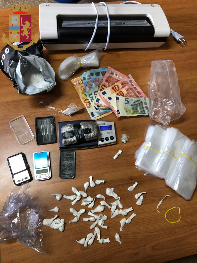 Lotta allo spaccio a Roma e provincia. Altri 18 pusher arrestati e 1 denunciato a piede libero