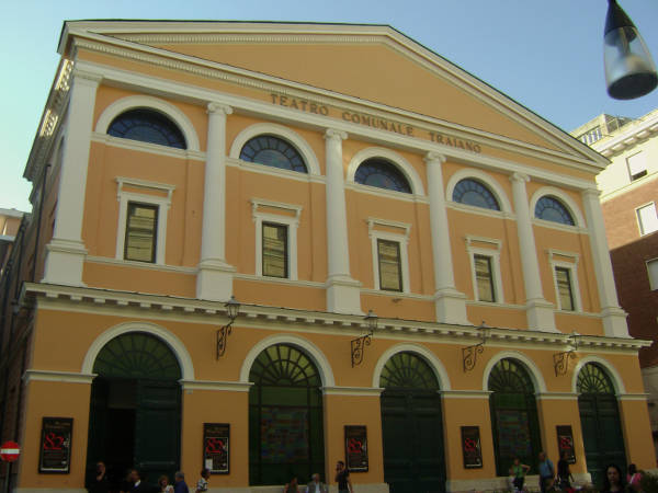Civitavecchia Traiano teatro noi