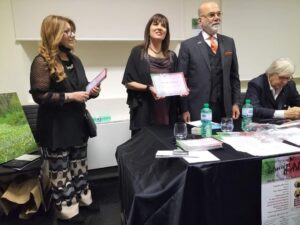 Ombretta Del Monte presente nella collettiva mostra Intrecci D'Arte