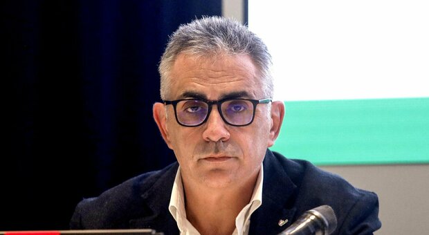 Covid, il virologo Pregliasco: "Omicron 2 e 3 contagiosissime"