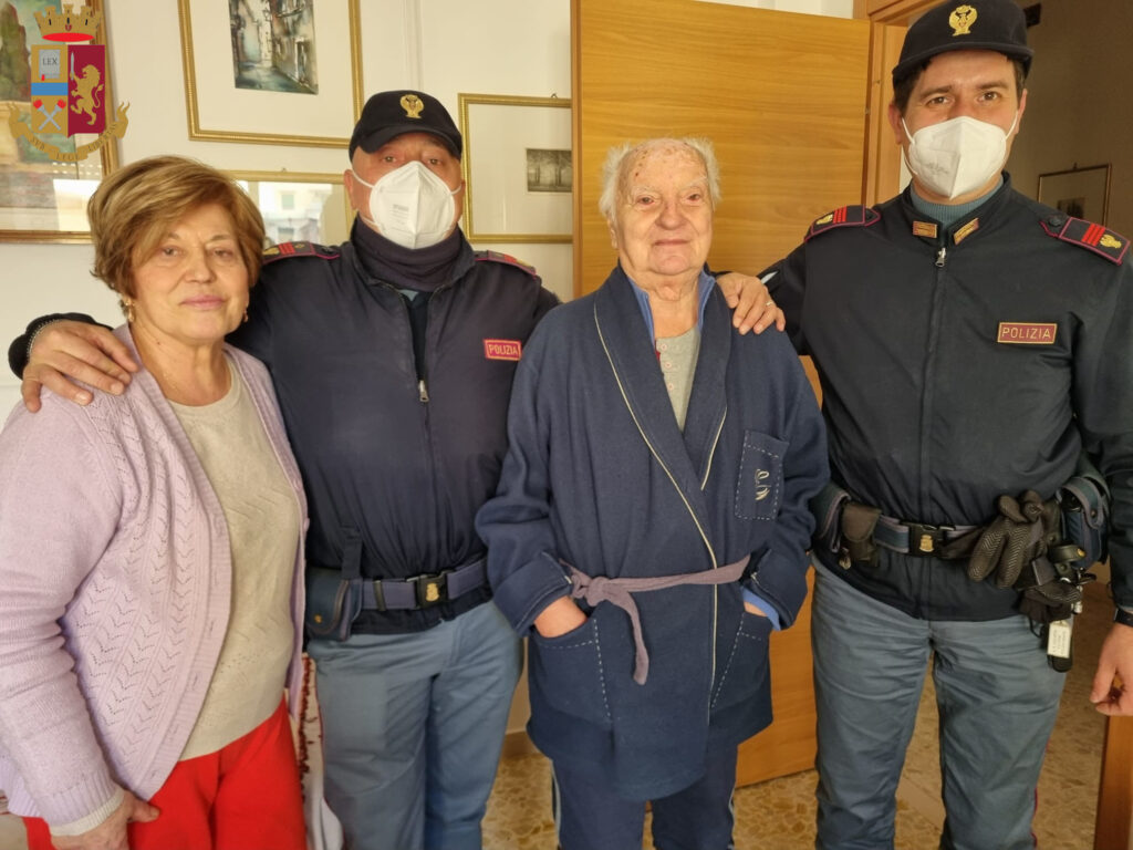 Tivoli: la Polizia di Stato riporta a casa anziano smarrito