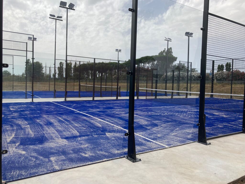 A Ladispoli Marina di San Nicola a tutto padel. Operativi i nuovi campi visibili dalla via Aurelia