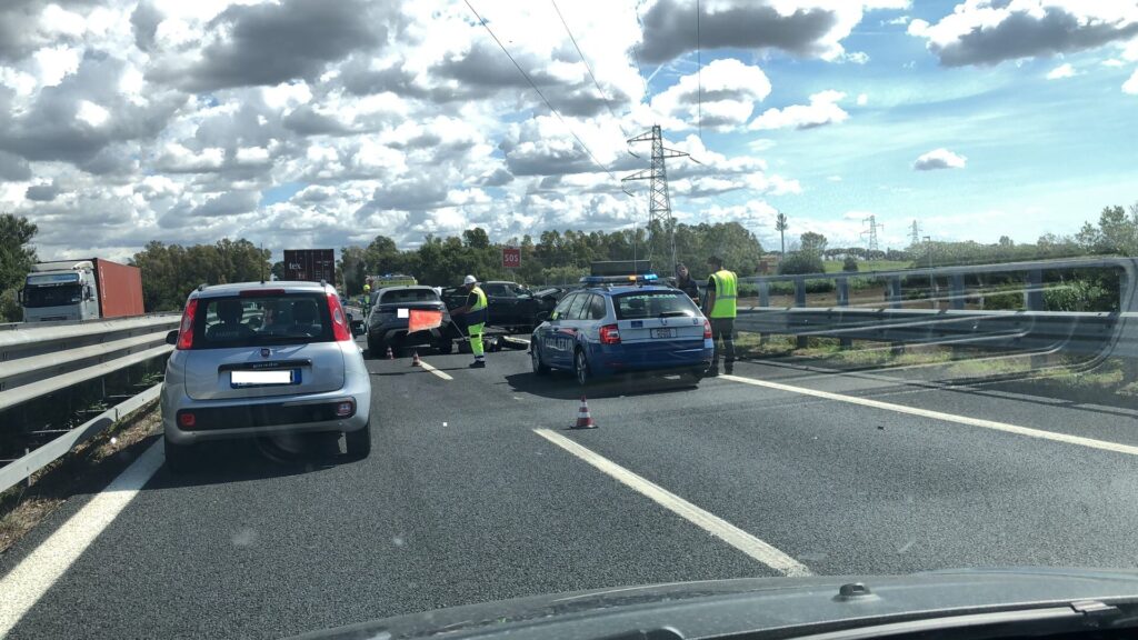 Incidente sulla A 12, coda di 2 chilometri tra Cerveteri e Torrimpietra