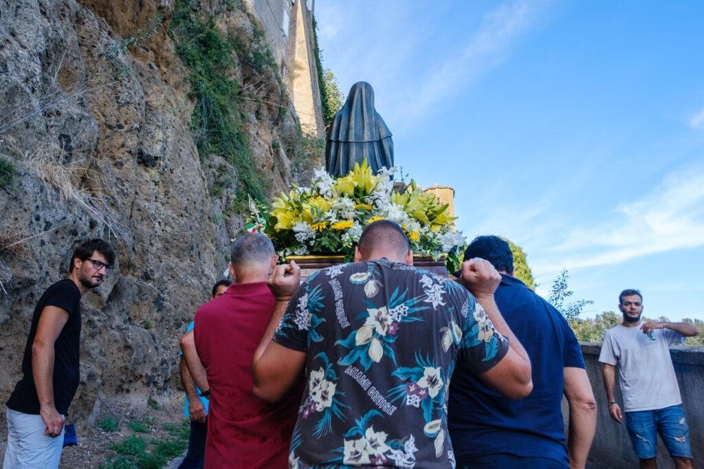 Le diocesi di Porto-Santa Rufina e di Civitavecchia-Tarquinia insieme per pregare la Madre della Misericordia custodita nel borgo di Cerveteri