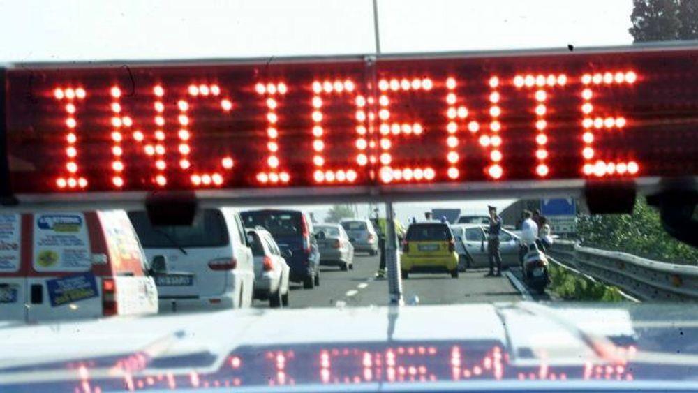 Palestrina, gravissimo incidente: due morti e due bimbi feriti