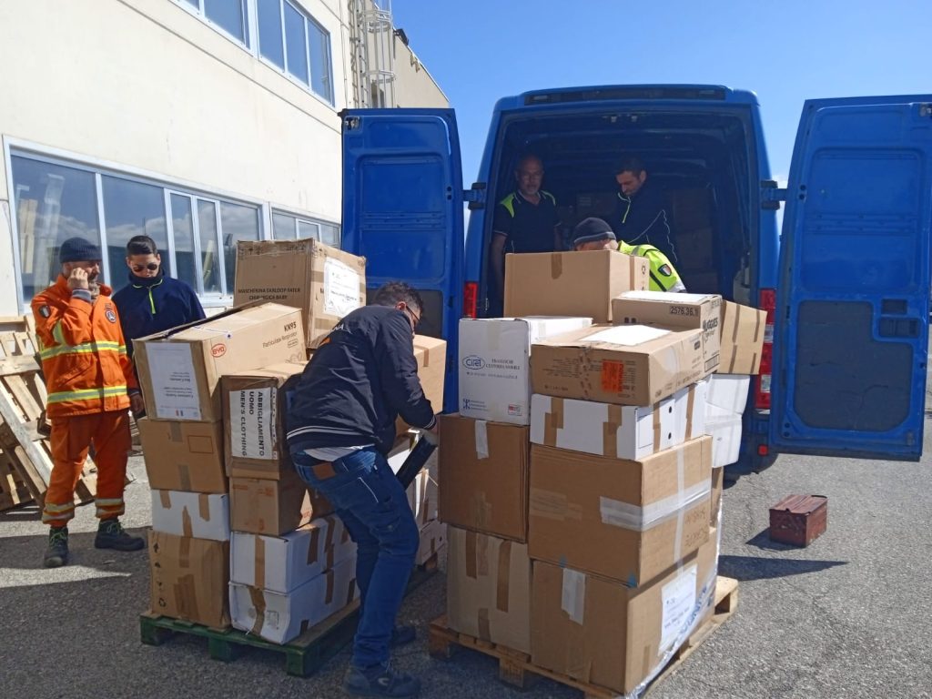 Terremoto Turchia e Siria, la Protezione Civile di Cerveteri a Bari per l’invio di aiuti umanitari