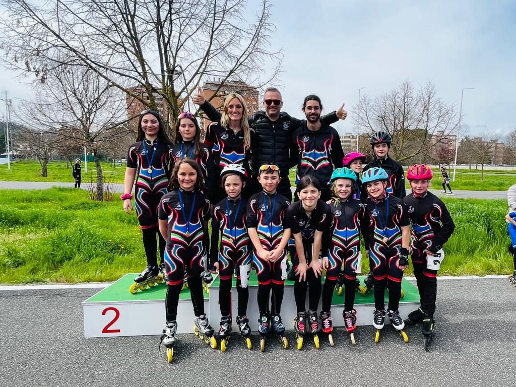 Pattinaggio Velocità: 50 Medaglie e Titolo di Società per la Debby Roller Team al Campionato Regionale Strada 2023