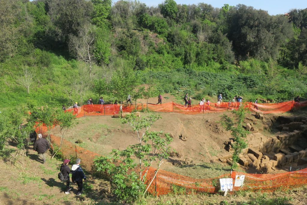 Cerveteri, rubati parte degli attrezzi ai volontari archeologici del GAR