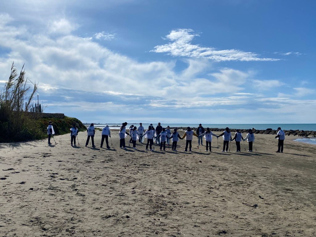 Ladispoli aderisce alla settimana verde di ambiente Italia: educazione ambientale e impegno civico sulla spiaggia di Marina di San Nicola