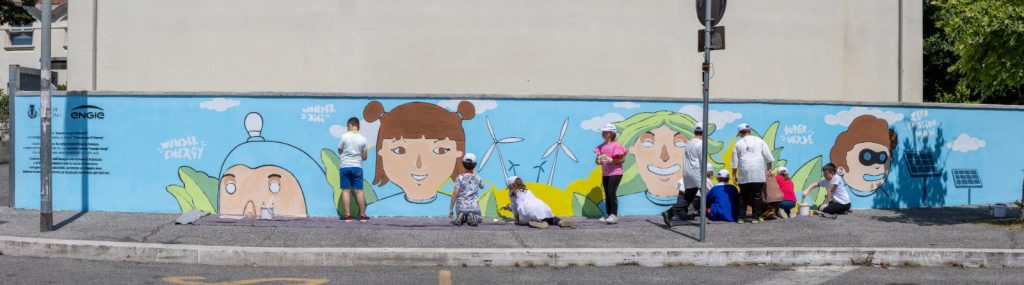 Fiumicino, 'A scuola per il pianeta': gli studenti del progetto realizzano un murale anti-smog