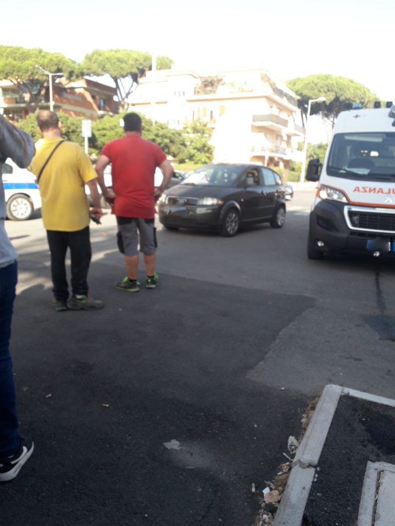 Ladispoli, pedone investito da un'auto in Largo Domiziano