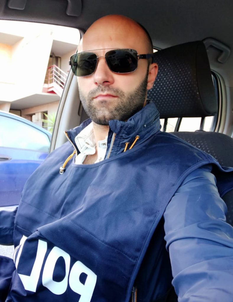 Ladispoli, Torre Flavia: poliziotto coraggioso e bagnante salvano 2 bambini e la loro mamma