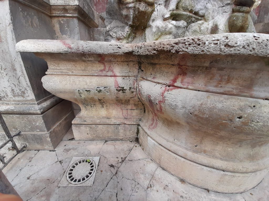 Cerveteri: Fontana del Mascherone macchiata, la denuncia di Piergentili