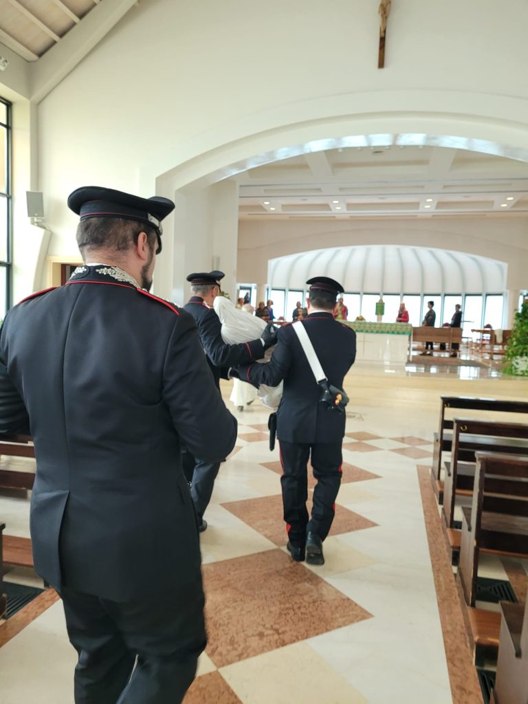 Carabinieri e Sindaco di Cerveteri riconsegnano la Madonna di Medjugorje alla Santissima Trinità