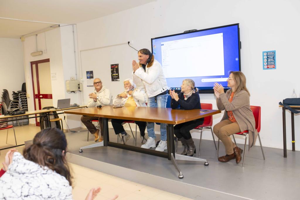 Lo sport come palestra di vita: l’ attore Claudio Del Falco incontra gli studenti dell’istituto “Giuseppe Di Vittorio”