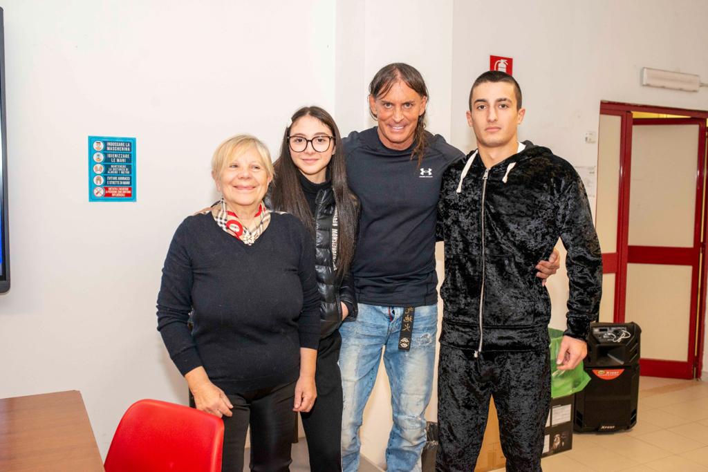 Lo sport come palestra di vita: l’ attore Claudio Del Falco incontra gli studenti dell’istituto “Giuseppe Di Vittorio”