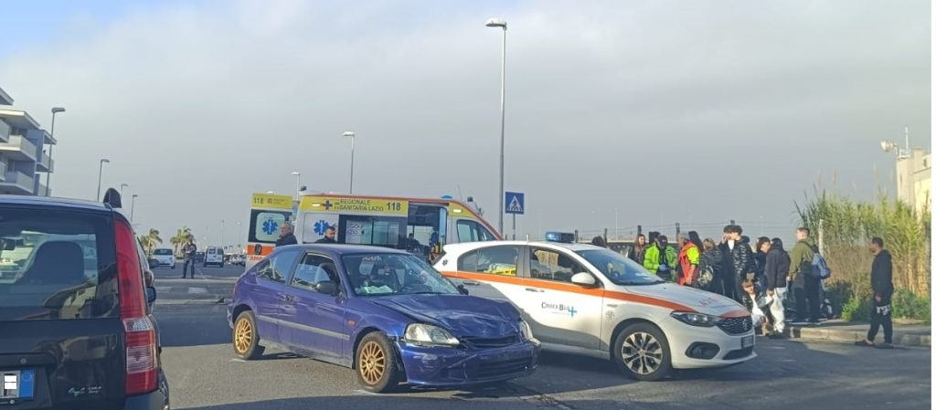 Ladispoli: scontro tra auto e moto in via Sironi