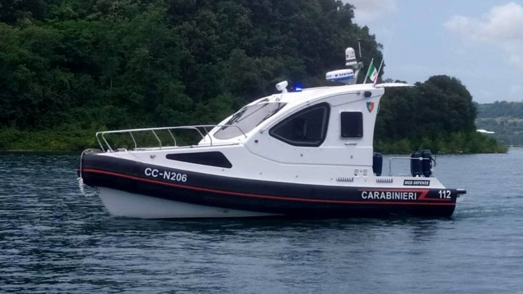 Bracciano, surfista salvato dai Carabinieri