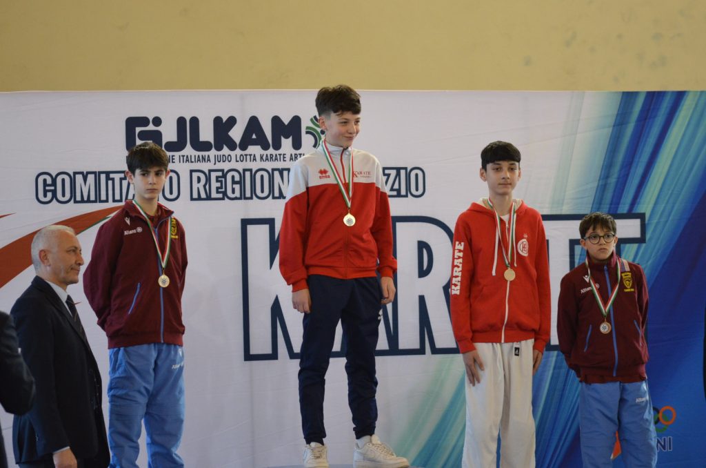 Ladispoli, gli atleti del Team karate Ladispoli volano ai campionati italiani 