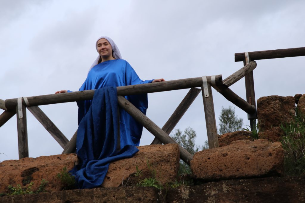 Cerveteri, la Tomba delle Cinque Sedie palcoscenico per una memorabile rappresentazione della Divina Commedia di Dante