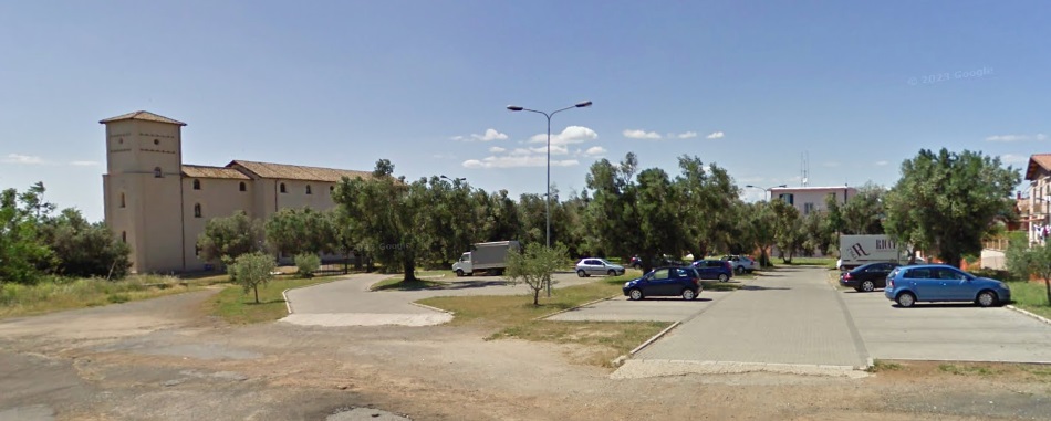 Furti nel piazzale del Granarone.