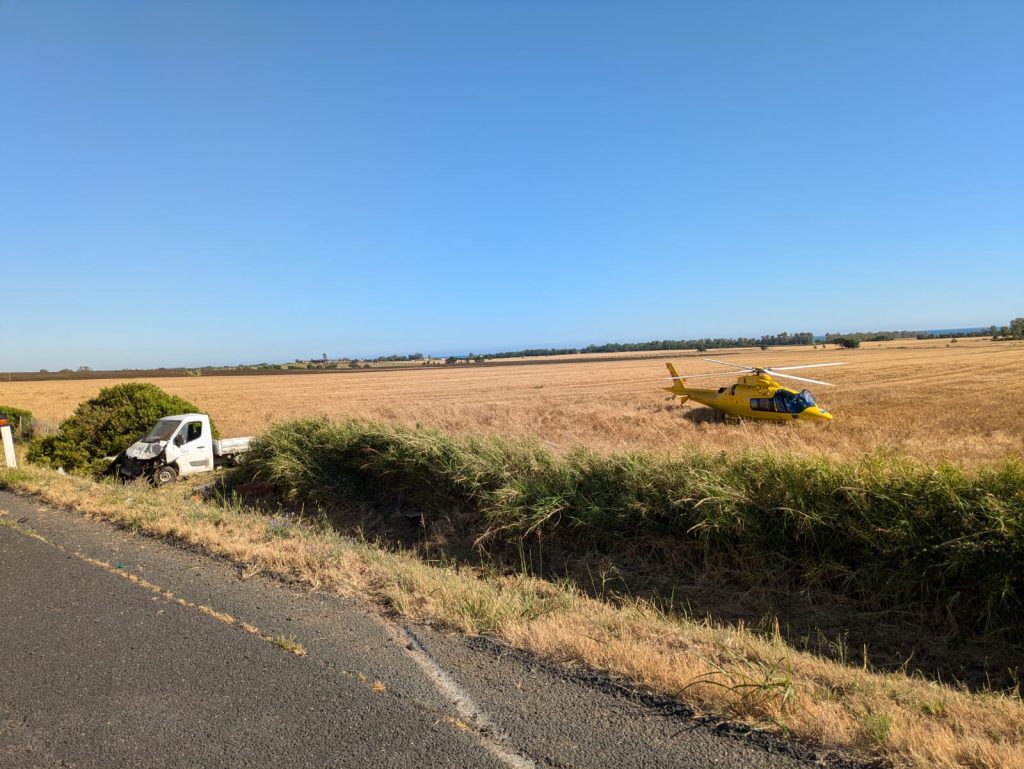 Furgone finisce fuori strada sulla A12 tra Santa Severa e Cerveteri
