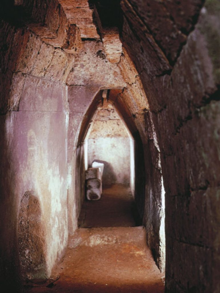 L'indimenticabile avventura di una scozzese nella Cerveteri dell'Arciprete Regolini