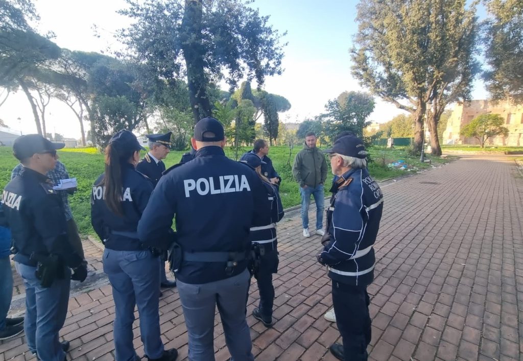 Controlli della Polizia su sicurezza e degrado: oltre 250 identificati, 1 licenza sospesa