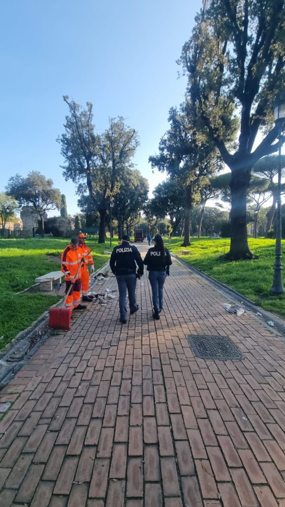 Controlli della Polizia su sicurezza e degrado: oltre 250 identificati, 1 licenza sospesa