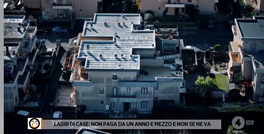 Cerveteri, occupa abusivamente un attico con piscina da un anno e mezzo