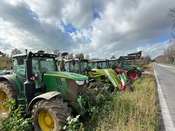 Riparte il presidio degli agricoltori a Torrimpietra, Gubetti: "Vicinanza alla categoria"