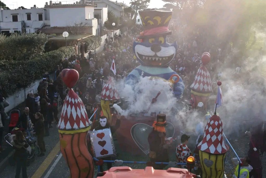Carnevale, oltre 5000 persone per le vie di Marina di Cerveteri