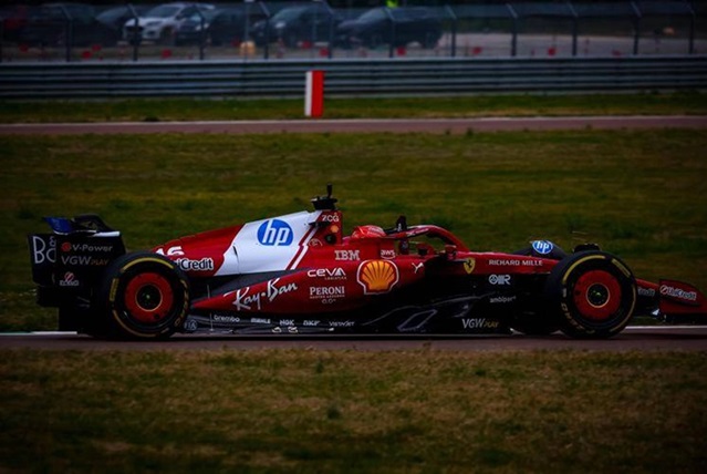 F1, presentata la nuova Ferrari SF-25 per il Mondiale 2025