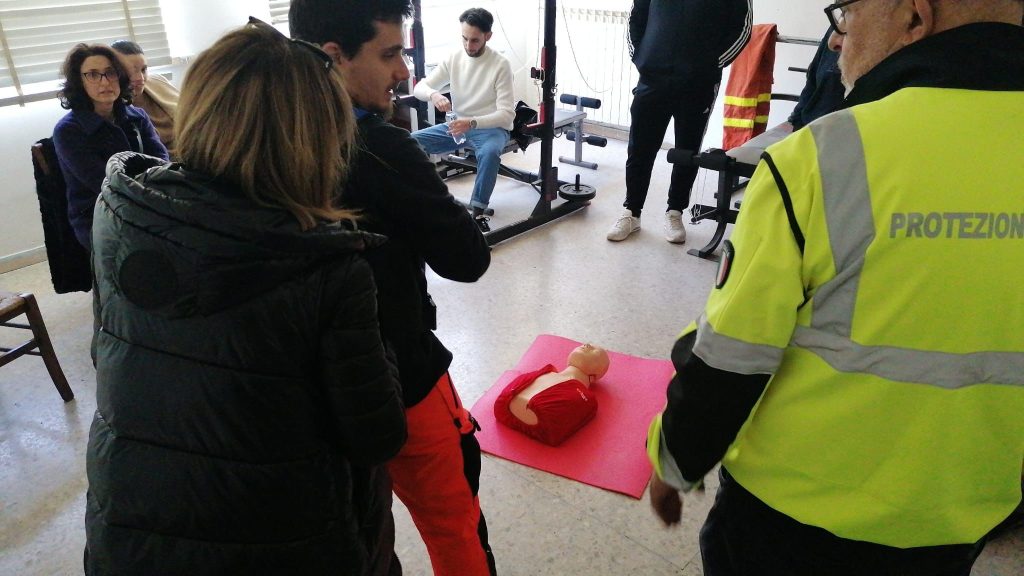 Cerveteri, partecipazione e grande attenzione per il corso Blsd della Protezione Civile Comunale 