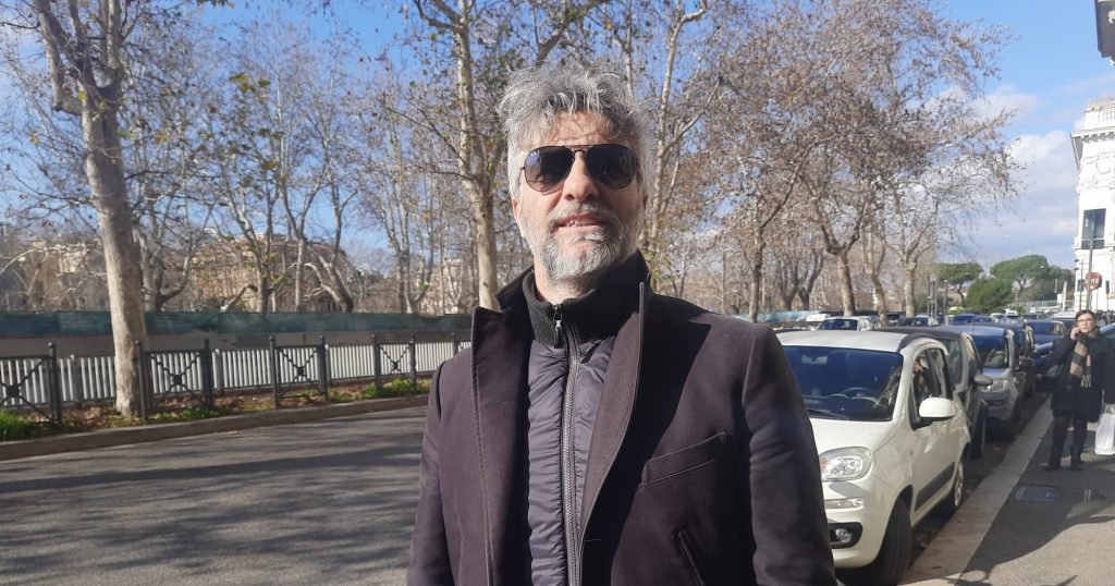 Paolacci sulle strade: "Buche e voragini, le principali vie della città abbandonate e pericolose per motorini e veicoli"