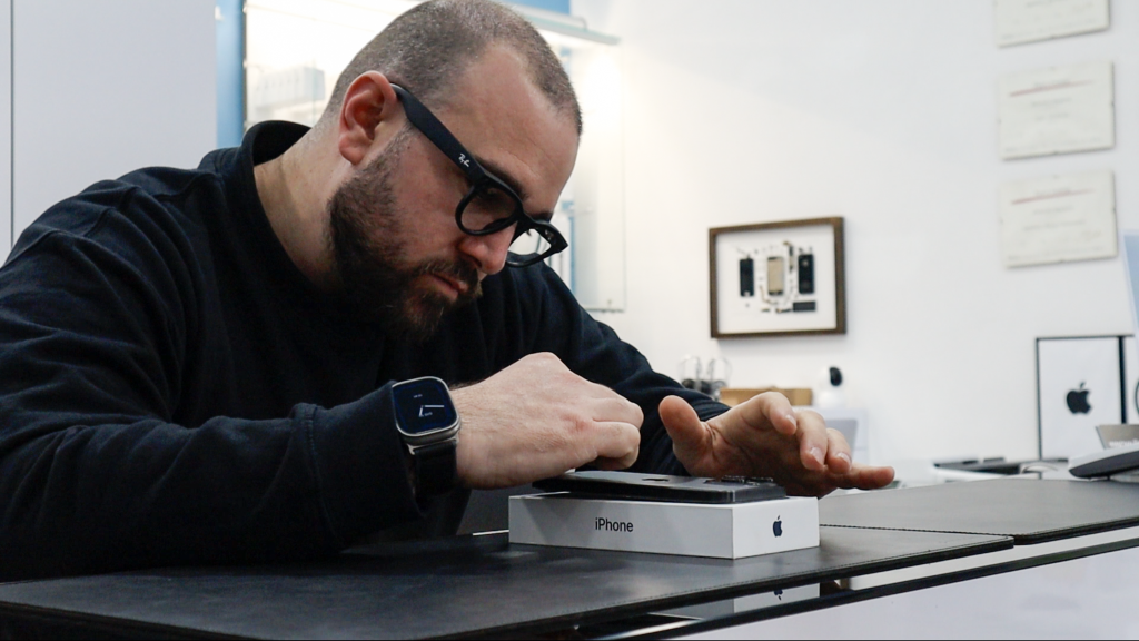 Alessandro Meggiorin e il suo INNOVA STORE, un punto di riferimento per gli amanti di Apple a Ladispoli