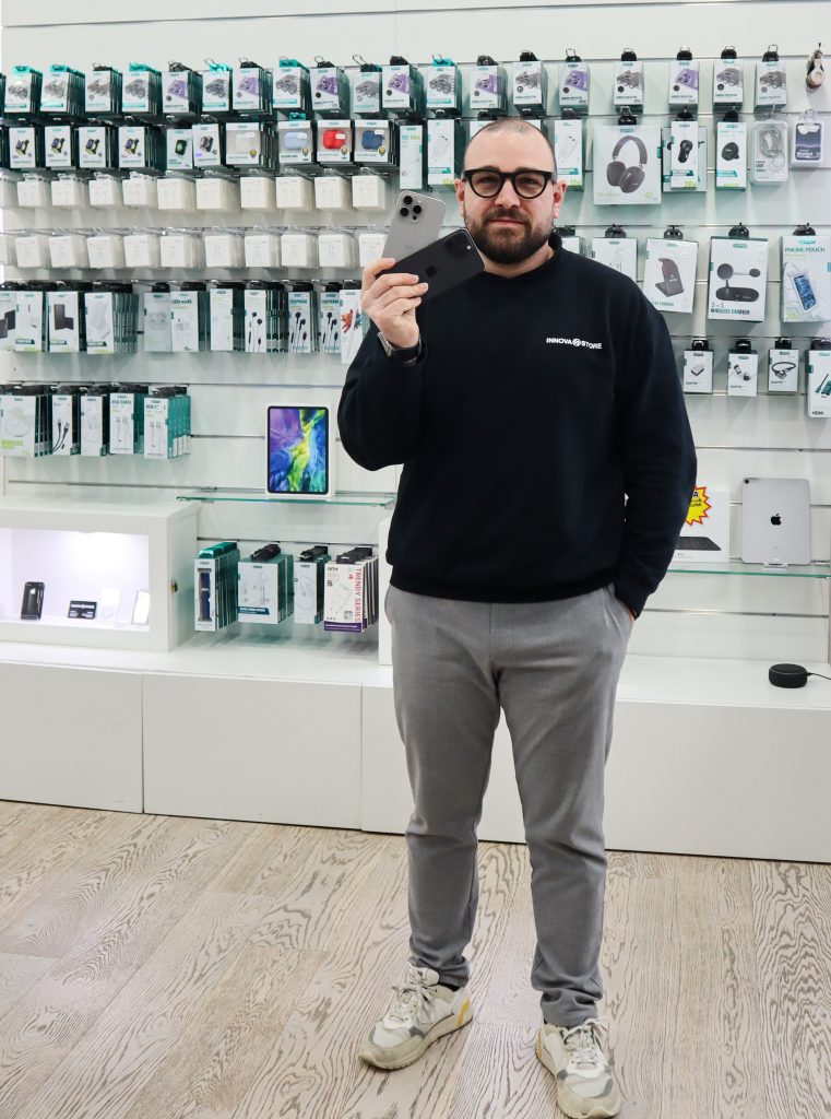 Alessandro Meggiorin e il suo INNOVA STORE, un punto di riferimento per gli amanti di Apple a Ladispoli