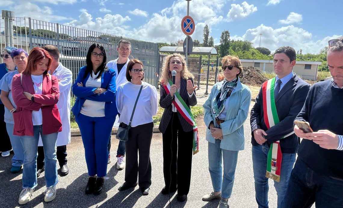 Posata la prima pietra dell’Ospedale di Comunità, Gubetti: "Un giorno importante per il territorio"