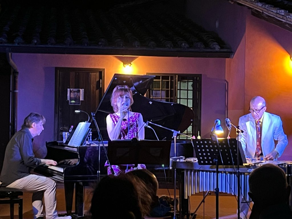 Grande pubblico alla Necropoli Etrusca a Cerveteri per il concerto del ‘Giampaolo Ascolese Trio’