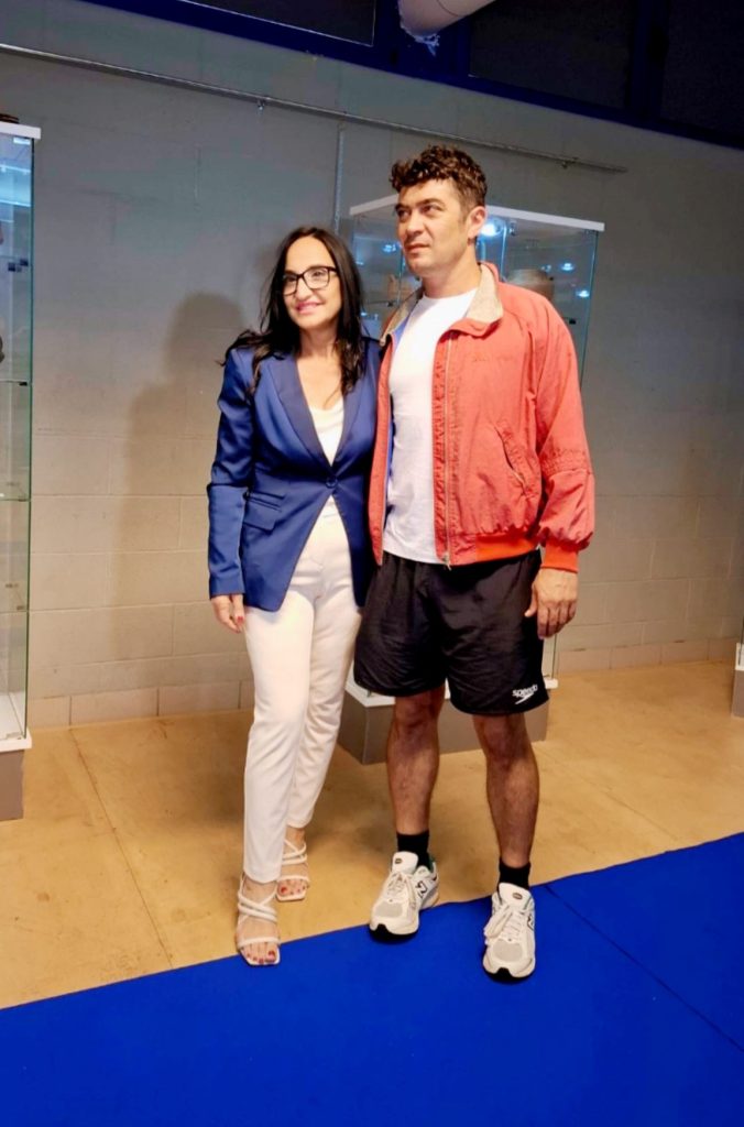 Ladispoli, Biennale della Riviera Romana: al Centro d'Arte e Cultura visita a sorpresa di Riccardo Scamarcio