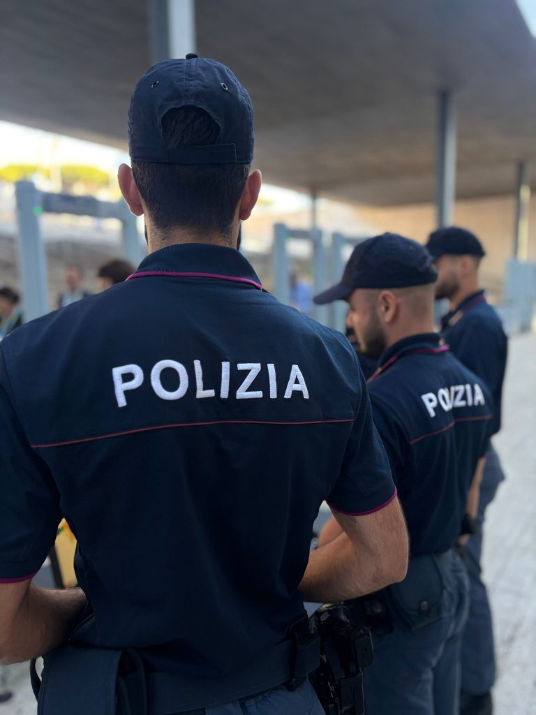 Borseggiatore all'opera all'interno della Basilica di S. Maria Maggiore: denunciata dalla Polizia