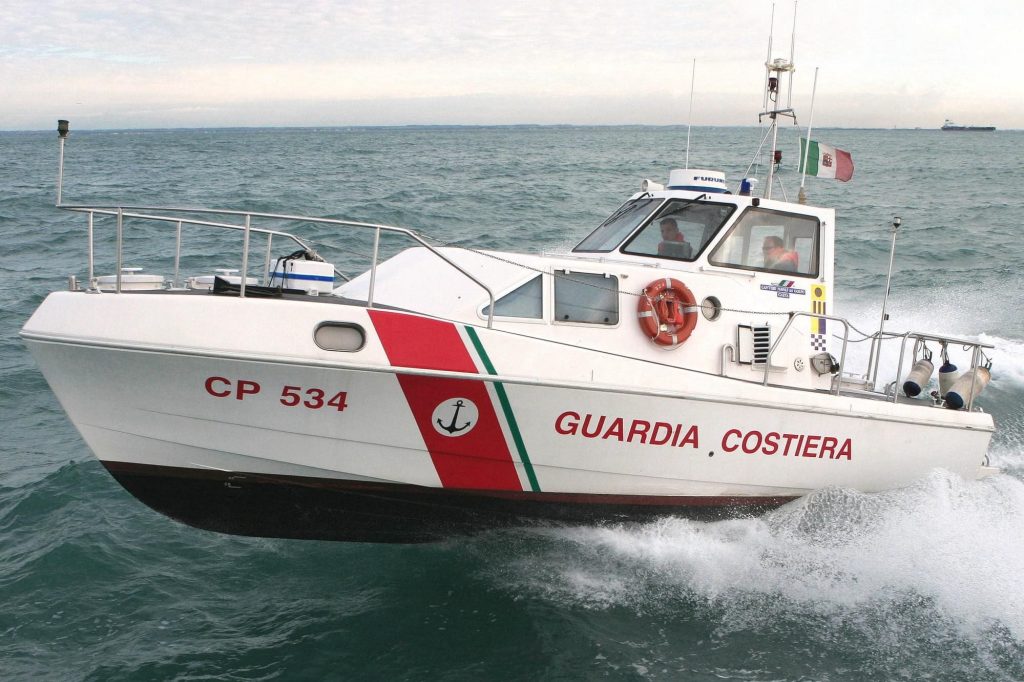 Membro dell'equipaggio cade in acqua: recuperato a 500 mt dalla costa di Santa Marinella